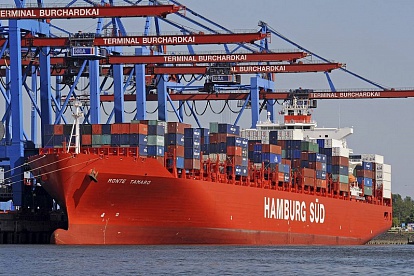 Container shipping rates from Asia to Europe dropped drastically in September