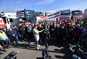 Activity against Russian- and Belarusian-owned transport companies develops in Poland