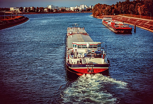 Water levels along the Rhine are continuing to fall, shippers turning to rail and road