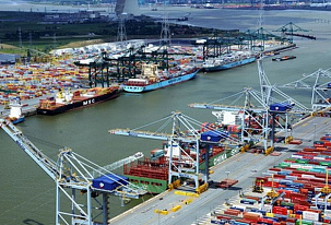 Antwerp-Bruges port complex reduced cargo and container turnover